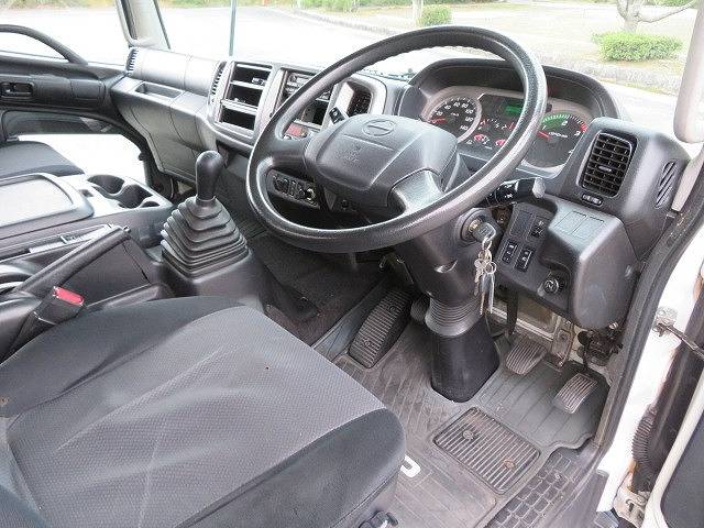 日野レンジャーアルミバン中型（4t）[写真10]