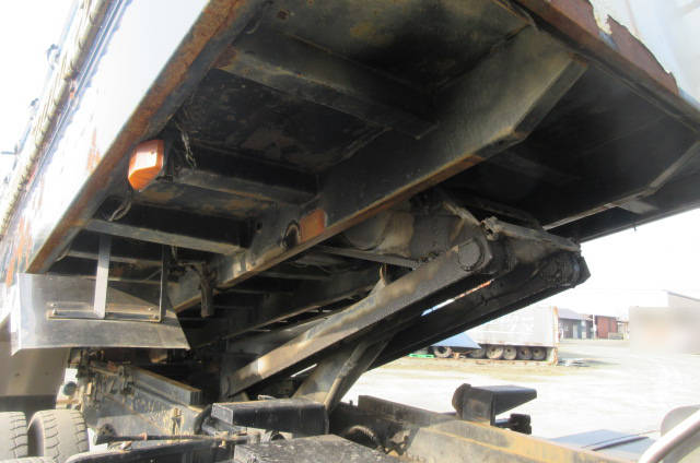 UDトラックスその他の車種ダンプ大型（10t）[写真11]