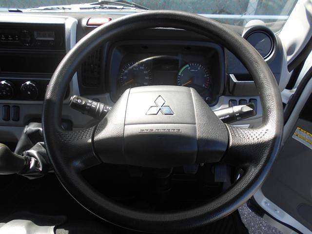 三菱ふそうキャンターダブルキャブ（Wキャブ）小型（2t・3t）[写真31]