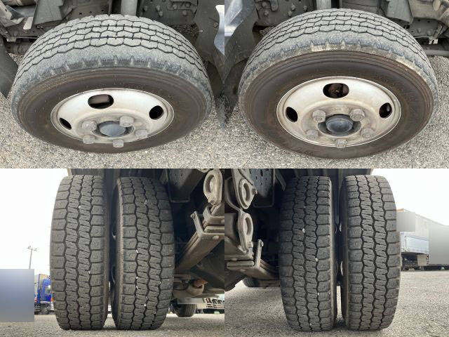 三菱ふそうキャンター平ボディ小型（2t・3t）[写真19]