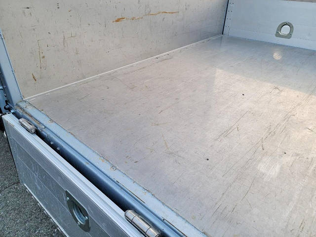 三菱ふそうキャンタークレーン5段小型（2t・3t）[写真12]