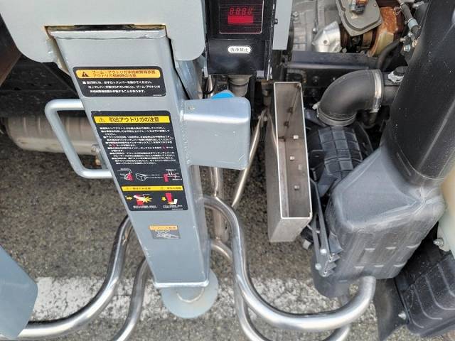 三菱ふそうキャンタークレーン5段小型（2t・3t）[写真19]