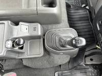 いすゞフォワードセルフクレーン4段増トン（6t・8t）[写真13]