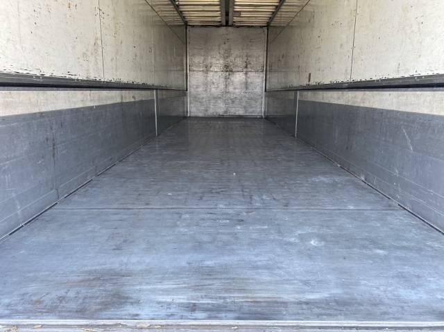 三菱ふそうスーパーグレートアルミウイング大型（10t）[写真13]