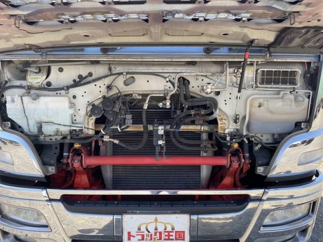 三菱ふそうスーパーグレートアルミウイング大型（10t）[写真15]