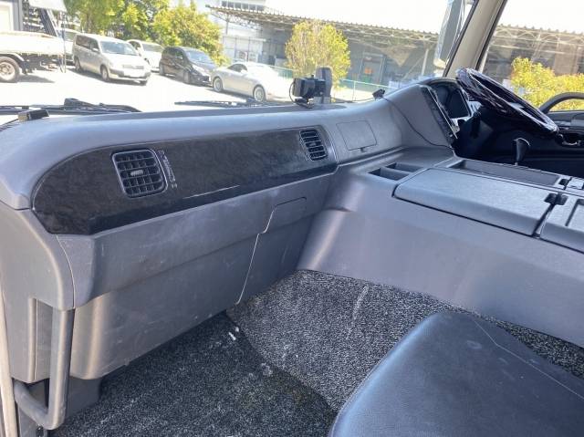 三菱ふそうスーパーグレートアルミウイング大型（10t）[写真27]