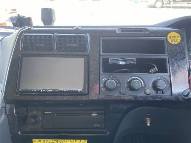 三菱ふそうスーパーグレートアルミウイング大型（10t）[写真35]