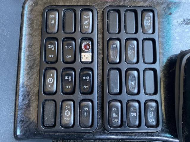 三菱ふそうスーパーグレートアルミウイング大型（10t）[写真37]