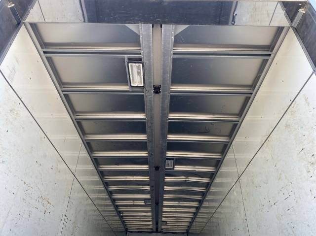 三菱ふそうスーパーグレートアルミウイング大型（10t）[写真09]