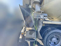 UDトラックスクオンミキサー車（コンクリートミキサー）大型（10t）[写真12]