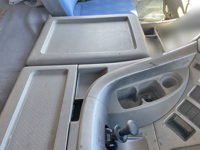 UDトラックスクオンミキサー車（コンクリートミキサー）大型（10t）[写真35]