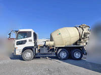 UDトラックスクオンミキサー車（コンクリートミキサー）大型（10t）[写真05]