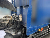 三菱ふそうファイター平ボディ増トン（6t・8t）[写真10]