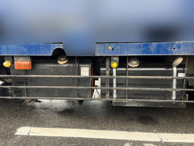 三菱ふそうファイター平ボディ増トン（6t・8t）[写真13]