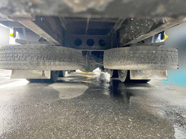 三菱ふそうファイター平ボディ増トン（6t・8t）[写真17]