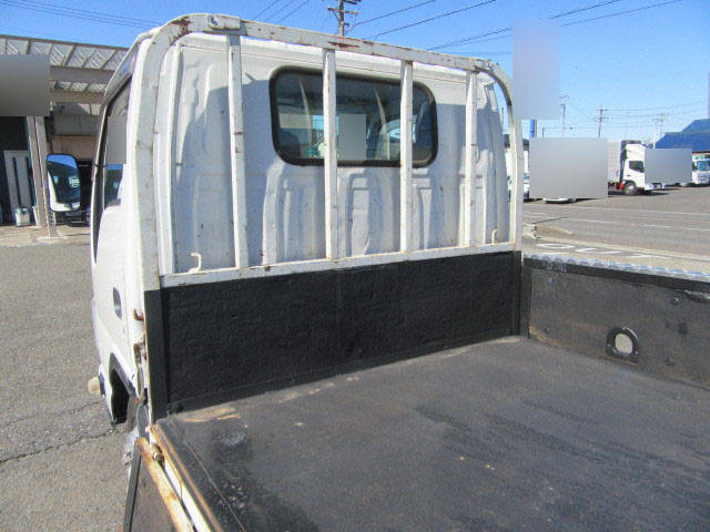 いすゞエルフ平ボディ小型（2t・3t）[写真14]