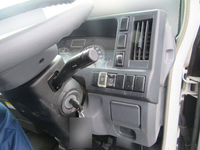 いすゞエルフ平ボディ小型（2t・3t）[写真28]