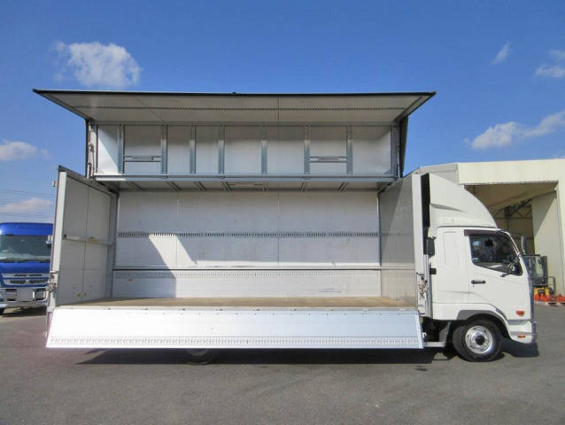 三菱ふそうファイターアルミウイング中型（4t）[写真18]