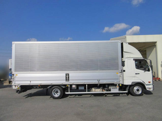 三菱ふそうファイターアルミウイング中型（4t）[写真02]