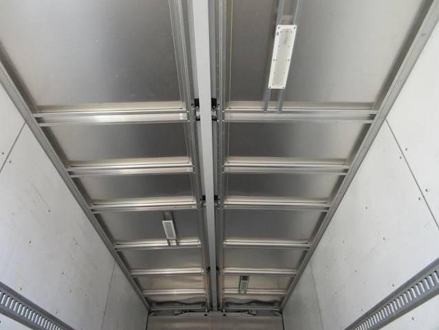 三菱ふそうファイターアルミウイング中型（4t）[写真20]