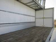 三菱ふそうファイターアルミウイング中型（4t）[写真24]