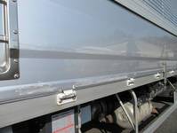 三菱ふそうファイターアルミウイング中型（4t）[写真34]