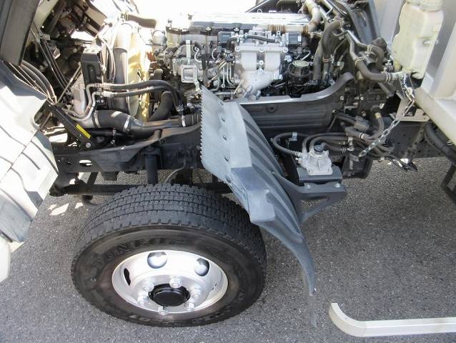 三菱ふそうファイターアルミウイング中型（4t）[写真35]