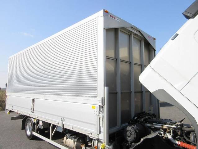 三菱ふそうファイターアルミウイング中型（4t）[写真37]