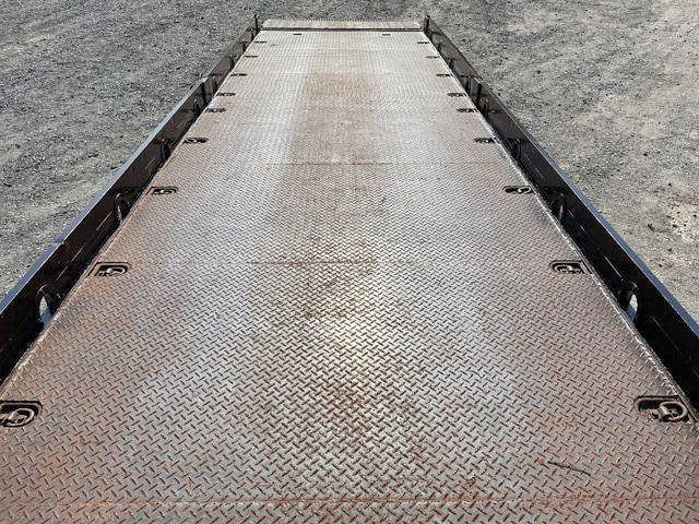 いすゞギガセルフローダー大型（10t）[写真12]