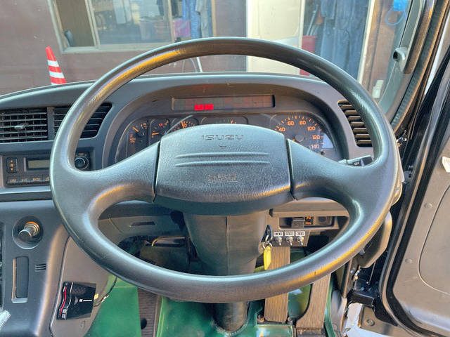 いすゞギガセルフローダー大型（10t）[写真35]