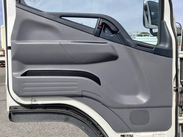 三菱ふそうキャンターパッカー車（塵芥車）小型（2t・3t）[写真30]