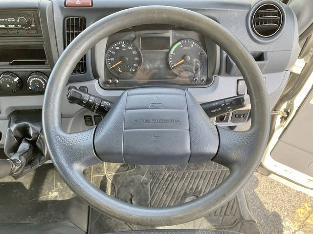 三菱ふそうキャンターパッカー車（塵芥車）小型（2t・3t）[写真37]