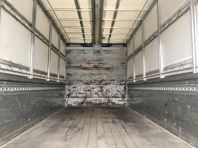 三菱ふそうファイター幌ウイング中型（4t）[写真10]