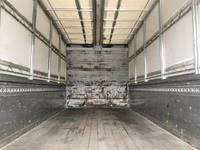 三菱ふそうファイター幌ウイング中型（4t）[写真10]