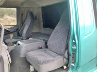 三菱ふそうファイター幌ウイング中型（4t）[写真31]