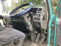 三菱ふそうファイター幌ウイング中型（4t）[写真34]