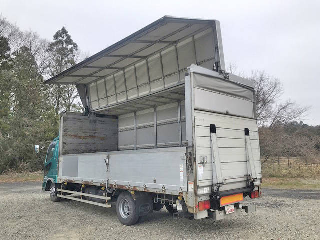 三菱ふそうファイター幌ウイング中型（4t）[写真04]