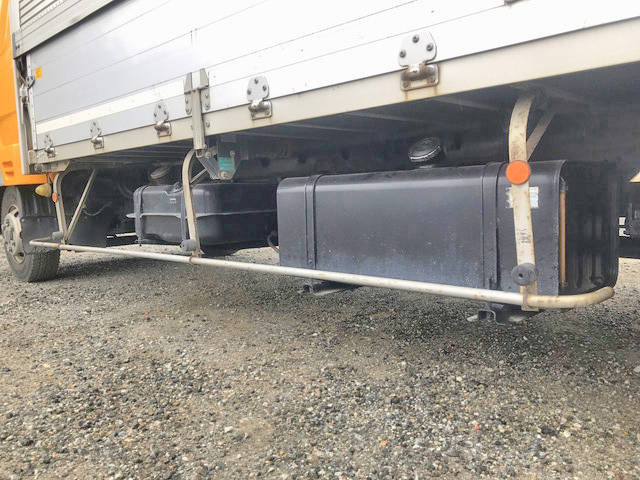 三菱ふそうファイターアルミウイング中型（4t）[写真20]