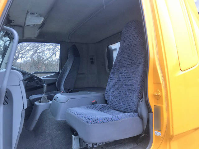 三菱ふそうファイターアルミウイング中型（4t）[写真31]