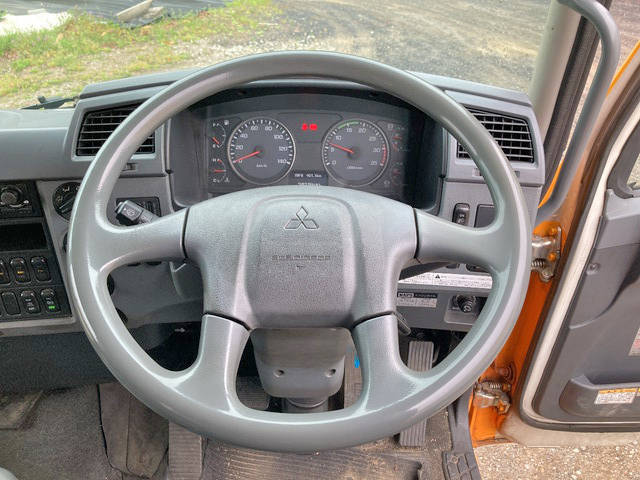 三菱ふそうファイターアルミウイング中型（4t）[写真36]