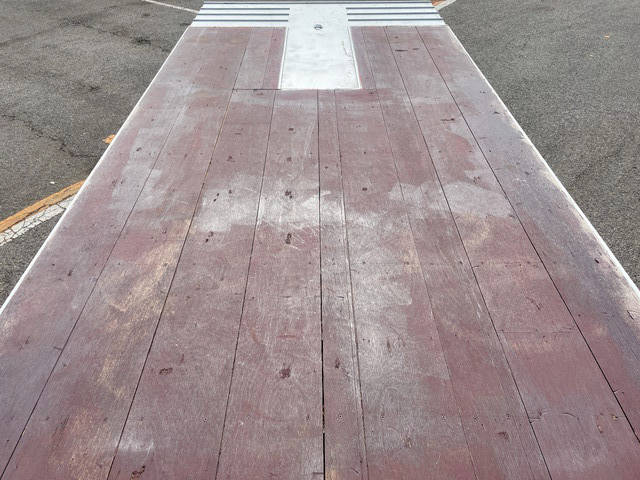 いすゞギガセルフローダー大型（10t）[写真11]