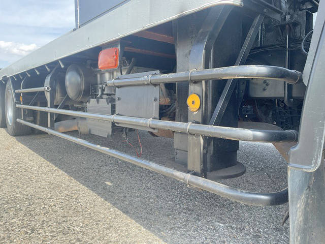 いすゞギガセルフローダー大型（10t）[写真15]