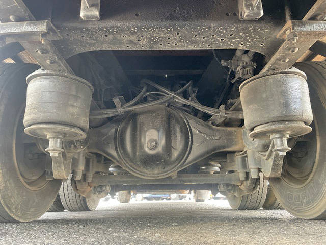 いすゞギガセルフローダー大型（10t）[写真23]