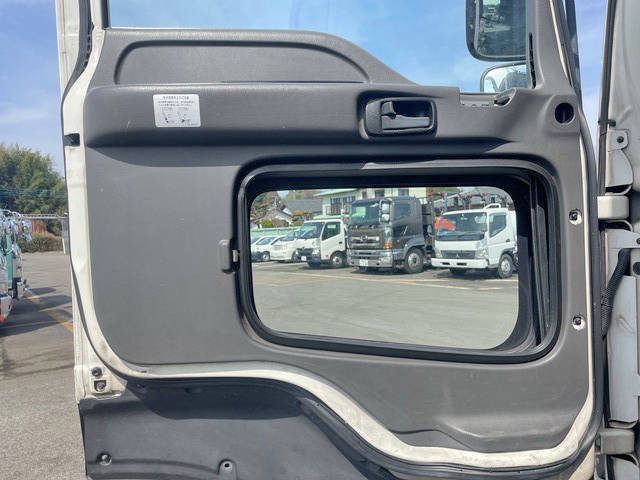 いすゞギガセルフローダー大型（10t）[写真24]