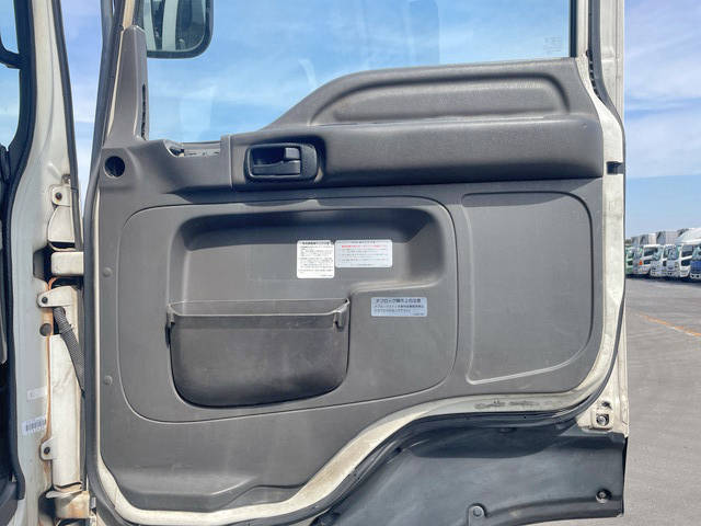 いすゞギガセルフローダー大型（10t）[写真25]