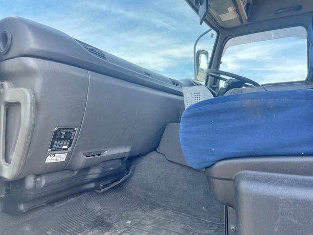 いすゞギガセルフローダー大型（10t）[写真26]