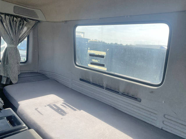 いすゞギガセルフローダー大型（10t）[写真29]