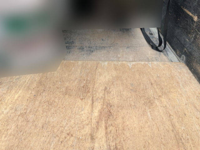 三菱ふそうキャンター平ボディ小型（2t・3t）[写真09]