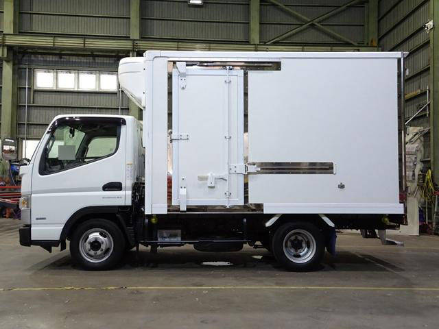 三菱ふそうキャンター冷凍車（冷蔵車）小型（2t・3t）[写真03]