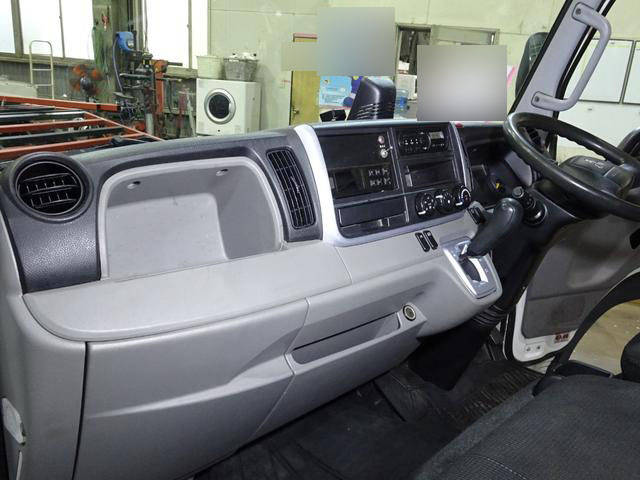 三菱ふそうキャンター冷凍車（冷蔵車）小型（2t・3t）[写真30]